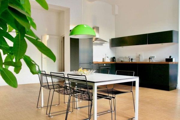 Luminoso y acogedor piso de 3 habitaciones con balcón cerca de Wühlischplatz