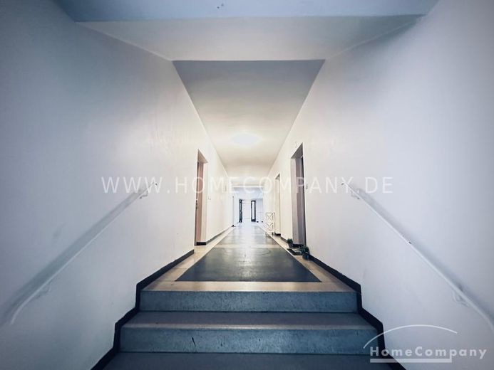 Sehr helles, gemütlich möbliertes 1-Zimmer-Apartment in der Theresienstraße – 76ef38d166a573fe16862d8adc1bc5fcee4b52ac.jpg