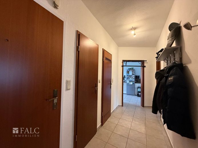 Eigennutzer aufgepasst: 2,5-Zimmer-Wohnung mit Balkon in der Moltkestraße – Flur
