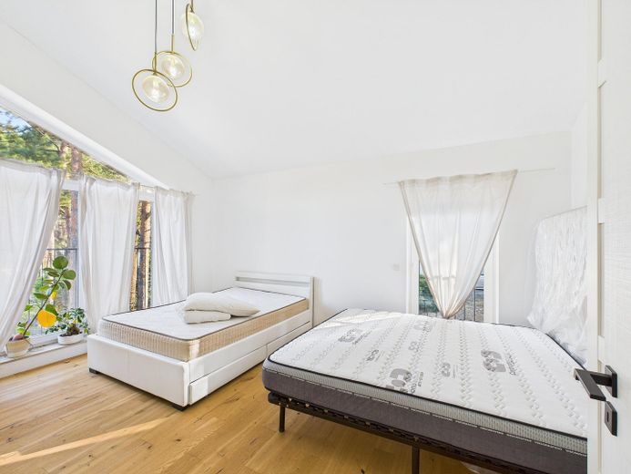 Charmante und energieeffiziente Architektenvilla mit hochwertiger Ausstattung – Gästezimmer