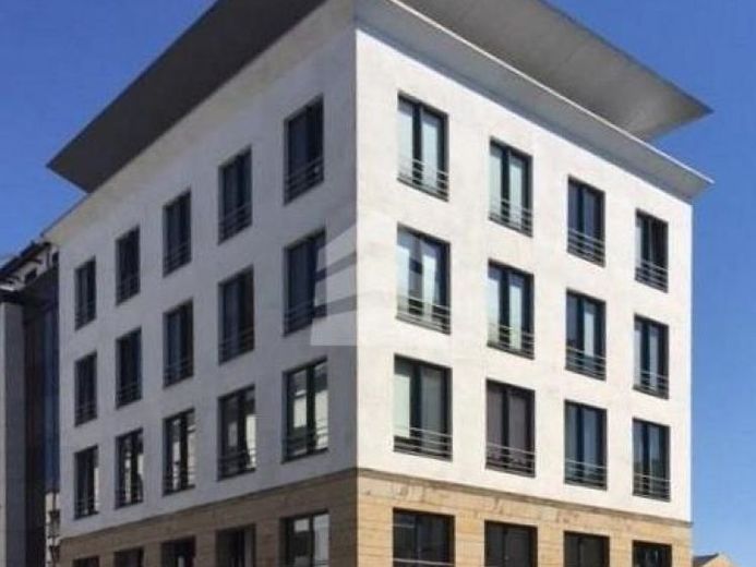 BUERO.fläche mit 171 m² mit 6 Räumen im Zentrum – Foto 1