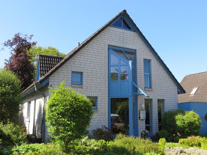 Repräsentatives Architektenhaus zum Verlieben – Nord  / Ostseite