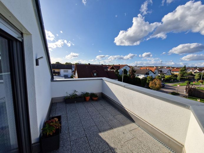 Balkon mit Granitplatten