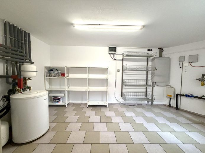 225 qm Familienglück auf 2 Ebenen + Toller Garten, Sauna & Kamin – Heizungsraum