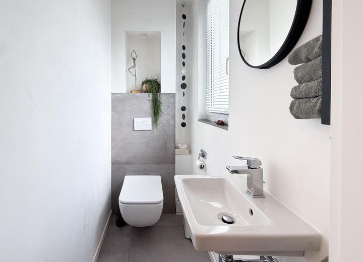Doppelhaushälfte de haute qualité en bordure de champ avec terrasse sud et jardin à Nieder-Olm – Gäste WC