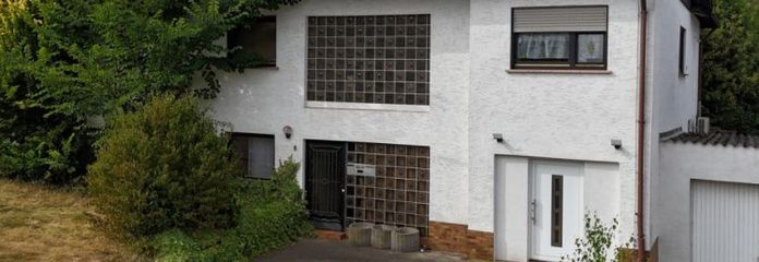 Großzügiger Bungalow mit Einliegerwohnung, Pool und viel Potenzial in ruhiger Wohnlage von Landsweiler