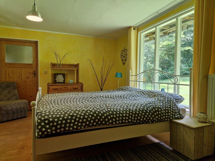 Landhaus am Rande des Nationalparks Hunsrück-Hochwald – Schlafzimmer Bienenhaus