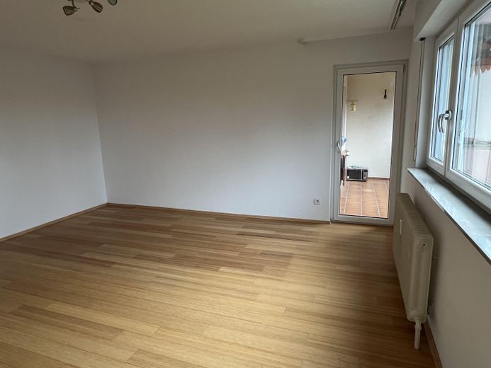Wohnzimmer Richtung Balkon