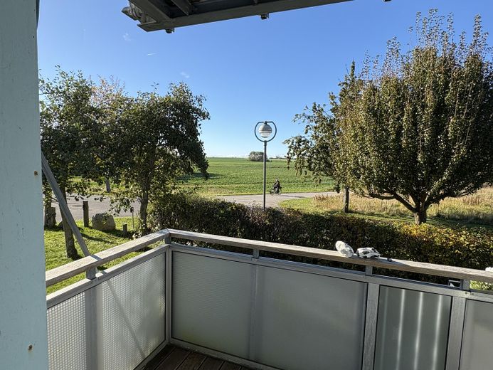 Balkon mit Blick Rtg Vitt 