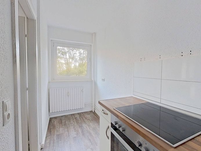 Modernes 1-Zi.-Apartment mit BALKON und EBK – Ansicht II: Küche