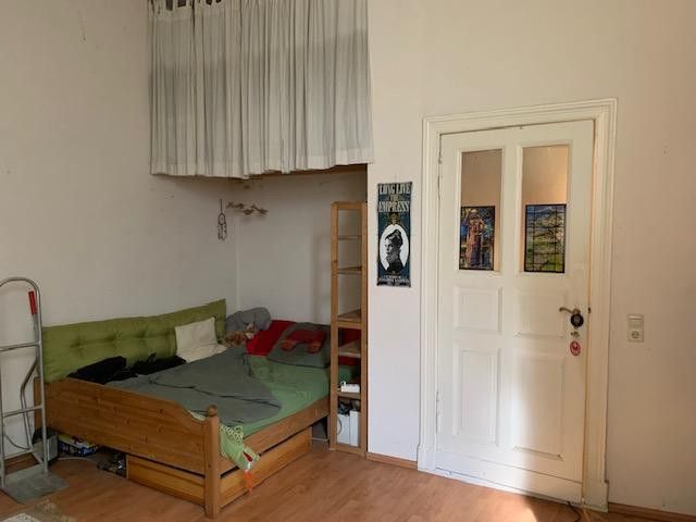 Privatverkauf 56m² Altbau-Wohnung im Heckmannufer, Wrangelkiez – Berliner Zimmer
