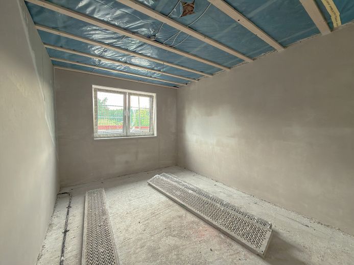 थॉमसबुर्ग में नया अर्ध-पृथक घर – 4 कमरे – 118m² – Schlafzimmer
