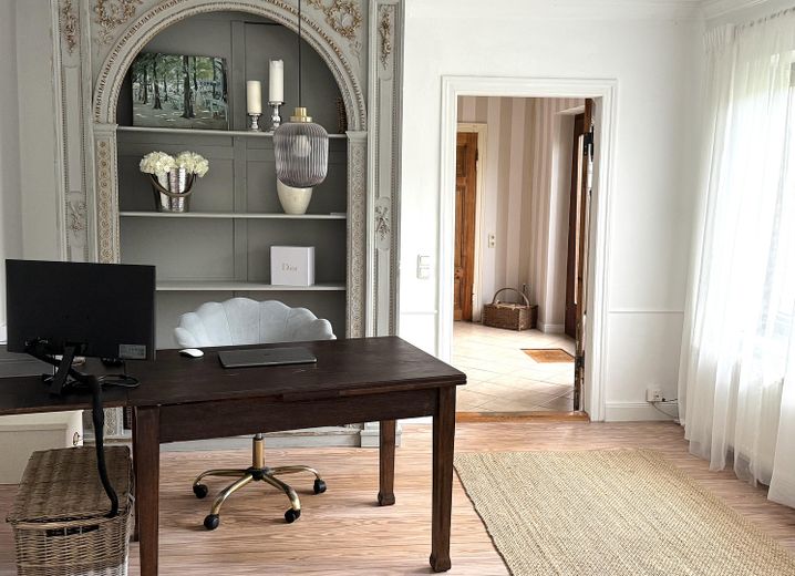 Wohnzimmer zum Flur