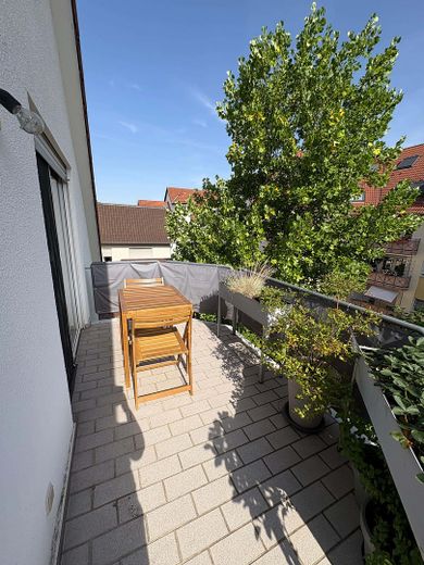 Habiter à proximité du centre avec place de stationnement – Balkon