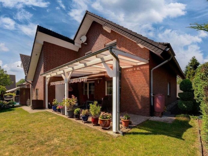 Elten: Urokliwy dom mieszkalny w doskonałej lokalizacji na Eltener Berg – Zdjęcie 1