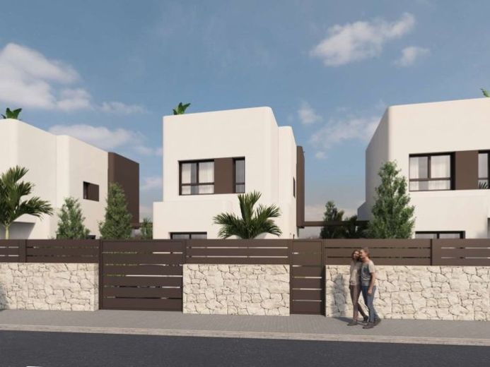 Luxus Villa in privilegierter Golfplatzlage – Foto 1