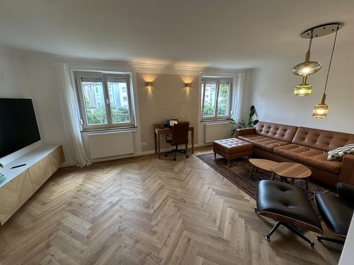 Hochwertig Möbliertes 2 Zi. Apartment Heilbronn – Wohnzimmer 1