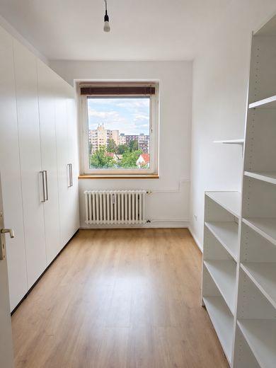 Hochwertig modernisierte 3-Zimmer-Wohnung mit Westbalkon und Weitblick - maklerfrei – Kinderzimmer / Büro
