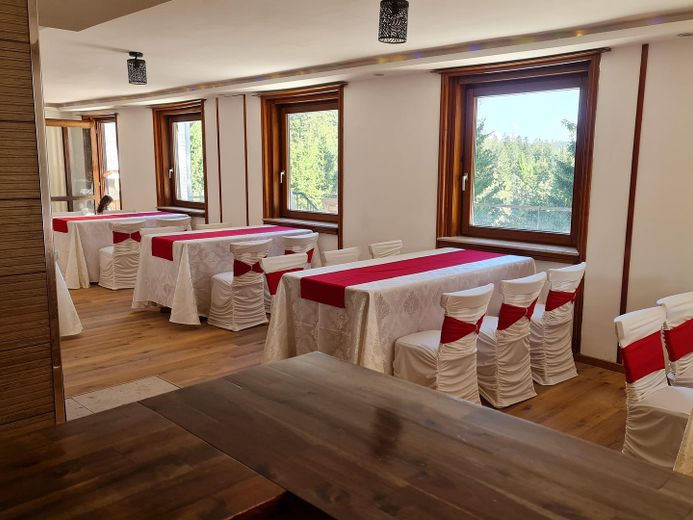 Proyecto idéntico a Mummelsee, souvenirs, salón de masajes, restaurante – Foto 8