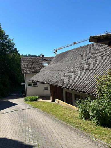 Attraktive Immobilie inmitten der Weinberge von Bottenau – Schopf