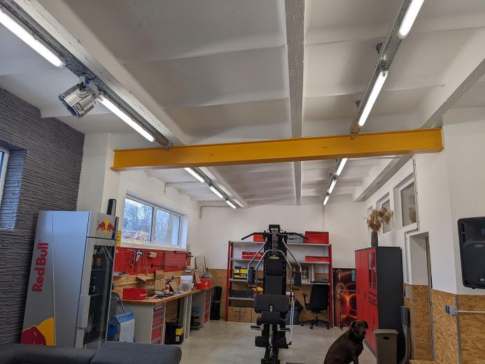 Capannone di stoccaggio di 654 m² + locale ufficio e magazzino di 97 m² + area esterna fino a 15.000 m² – Lagerraum