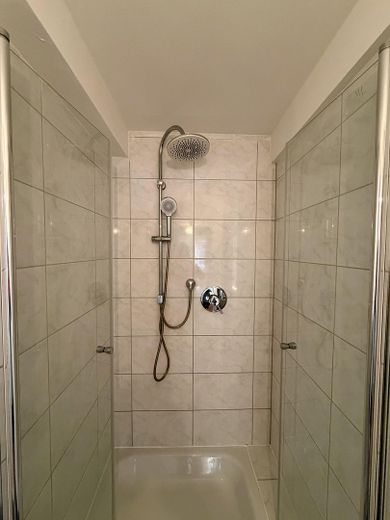 Exclusive 2-room apartment, first occupancy after renovation with kitchen and appliances – Foto 8