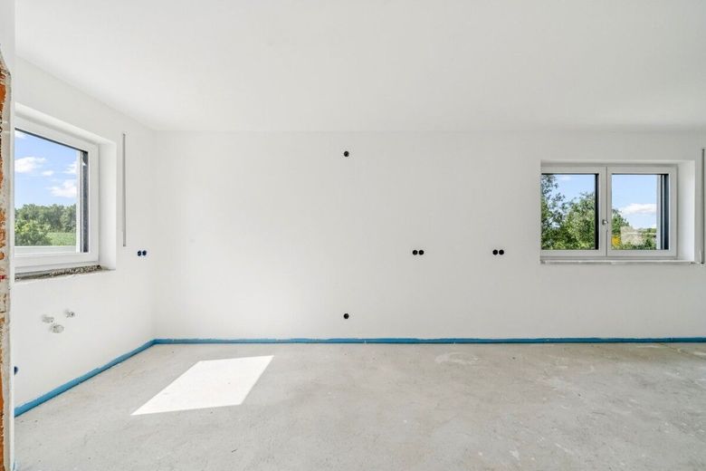 Jetzt schnell sein! Neubau-Doppelhaushälfte in Ergoldsbach mit Garten, Garage und KfW-55-Standard – Schlafzimmer