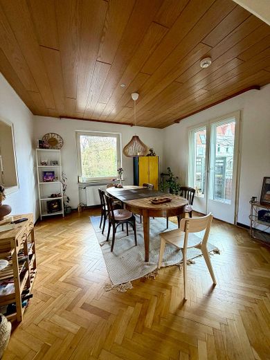 Vermietetes Altbau‑Mehrfamilienhaus in zentraler Lage – fünf Wohneinheiten mit Charakter – Foto 5