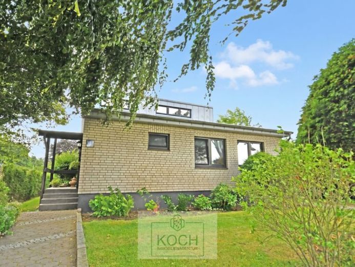 Individuelles Architektenhaus mit schönem Grundstück in ruhiger Lage – फोटो 1