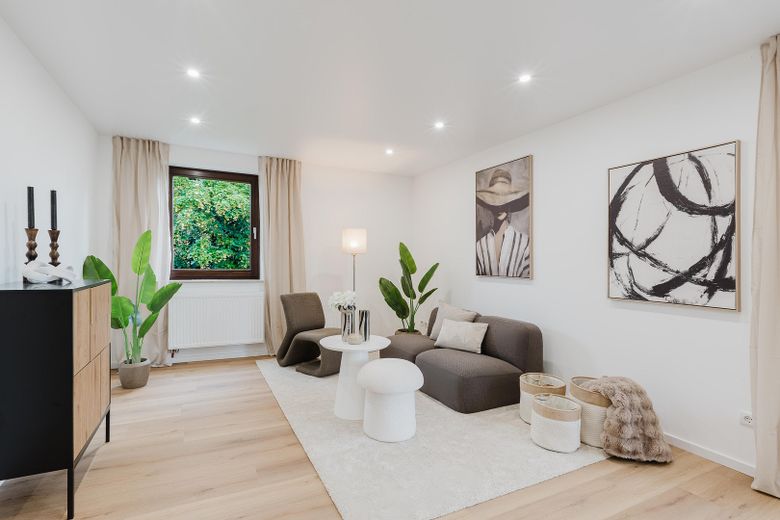 Bezugsfertige & hochwertig modernisierte Wohnung – Foto 1