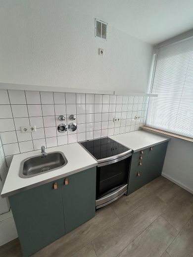Traumwohnung D-Zoo 1,5-Zimmer KDB, Grunerstr. 2 Balkone – Küchenzeile