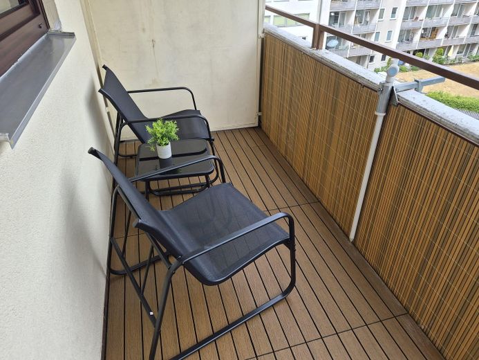 Möblierte 2,5-Zimmer-Wohnung mit Balkon nahe Wöhrder Wiese – Balkon zum Innenhof