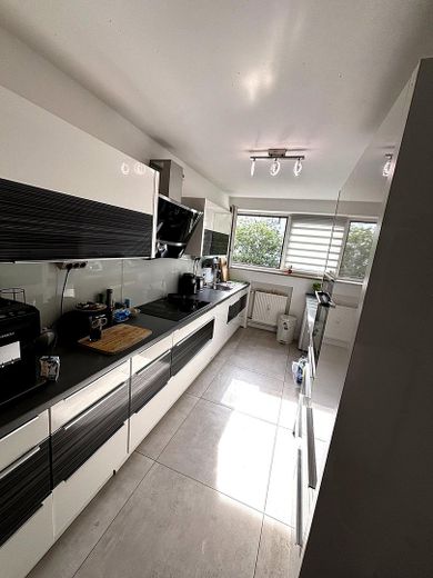 Sanierte 2-Zimmer Wohnung mit Balkon und atemberabendem Ausblick zur Kapitalanlage oder selbstbezug – Küche