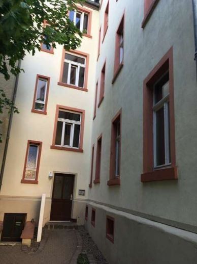 Großzügige 4-Zimmer mit EBK, Laminat, 2xBädern, Wanne und Dusche in guter Lage! – IMG_4316