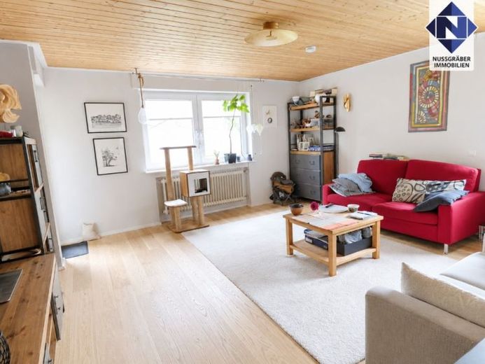 Attraktive 2,5-Zimmerwohnung mit Terrasse in idyllischer Lage – Foto 1