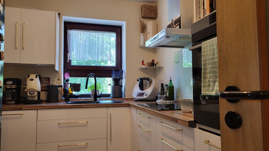 Gemütliche 3-Zimmer-Wohnung mit großem Balkon vor den Toren Münchens – Küche