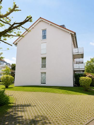 Attractif investissement locatif ou résidence principale – appartement 2 pièces, 1er étage, balcon, parking souterrain, libre d’occupation, à Kehl – Westseite