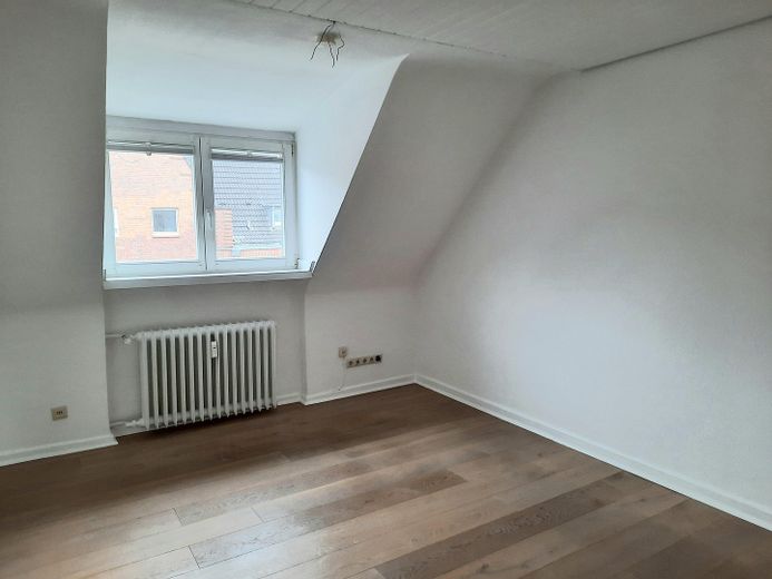 D-Bilk: Super Lage! Ruhiges umgrüntes Wohn­-Refugium mit Charme. – Hobby / Homeoffice
