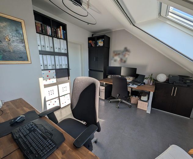 Moderne und Helle 3,5 Zimmer Wohnung von 2014 in Rheinberg zentrumsnah – Büro / Kinderzimmer