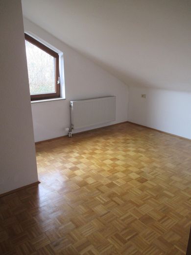 Beilstein, 3 Zimmer DG-Wohnung in bester Aussichtslage – Schlafzimmer
