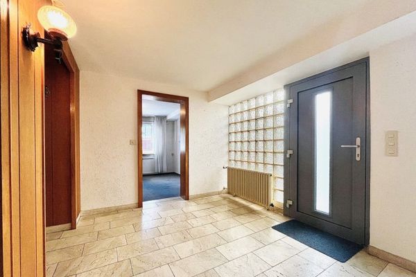 منزلان على قطعة أرض ساحرة في Roßdorf - فرصة فريدة في موقع البلدة القديمة