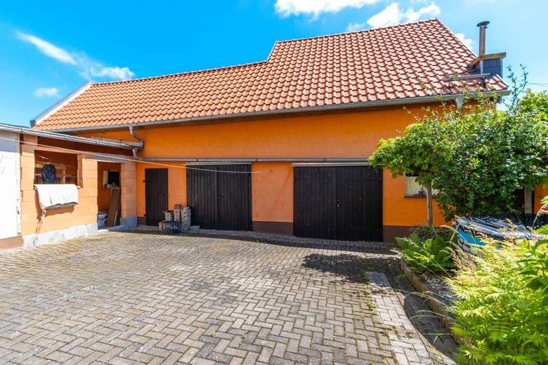 Sie mögen es ruhig und wollen auf´s Land?
Einfamilienhaus in Priester- Wettin-Löbejün- bezugsbereit! – Nebengelass