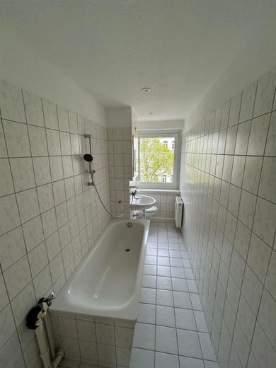 Gemütliche 2-Zimmer mit Balkon und Wannenbad in ruhiger Lage – PHOTO-2025-04-23-11-58-41