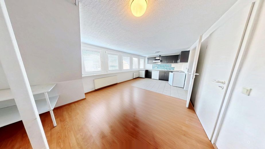 Großzüg. Koch-Wohn-Essbereich