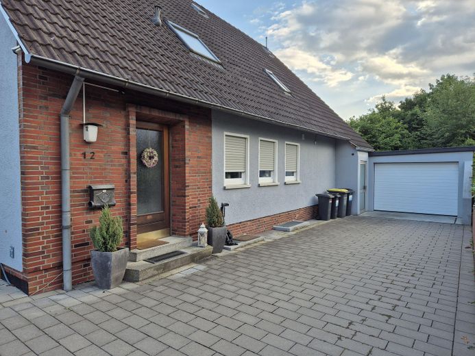 1-2 Familienhaus im Bielefelder Osten (von Privat) – Einfahrt