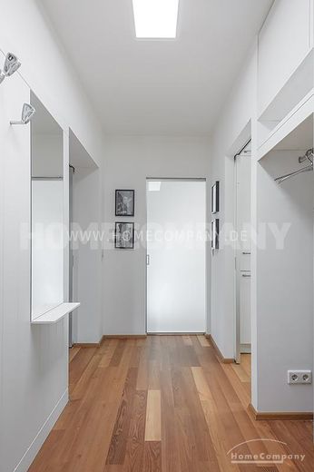 Exklusiv und sehr hochwertig ausgestattete 2-Zimmer-Gartenwohnung in Altbogenhausen – d72dbb189a2620e9854b1da5a19ded15d1392592.jpg
