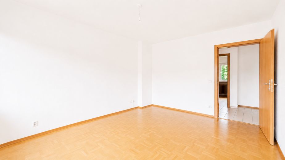 PROVISIONSFREI: Attraktive 3-Zimmer-Wohnung mit Balkon in ruhiger Lage München-Aubing – Schlafzimmer
