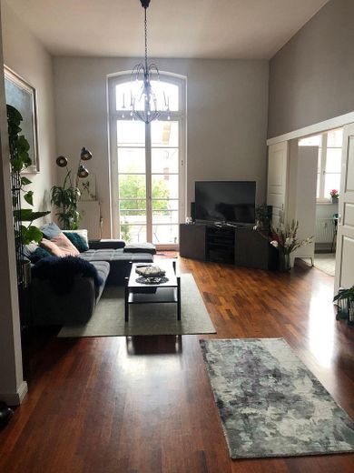 Piso de 3 habitaciones con balcón y amplio sótano, incluida plaza de aparcamiento – Foto 5