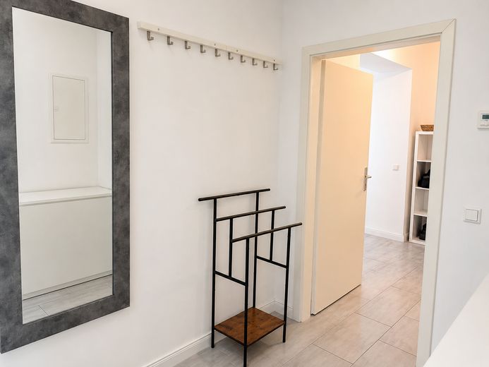 Helle 3-Zimmer-Wohnung mit Keller in Niemegk zu vermieten – Flur