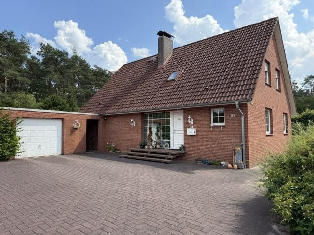 Maison individuelle avec grand terrain à Honerdingen – Ansicht Straßenseite